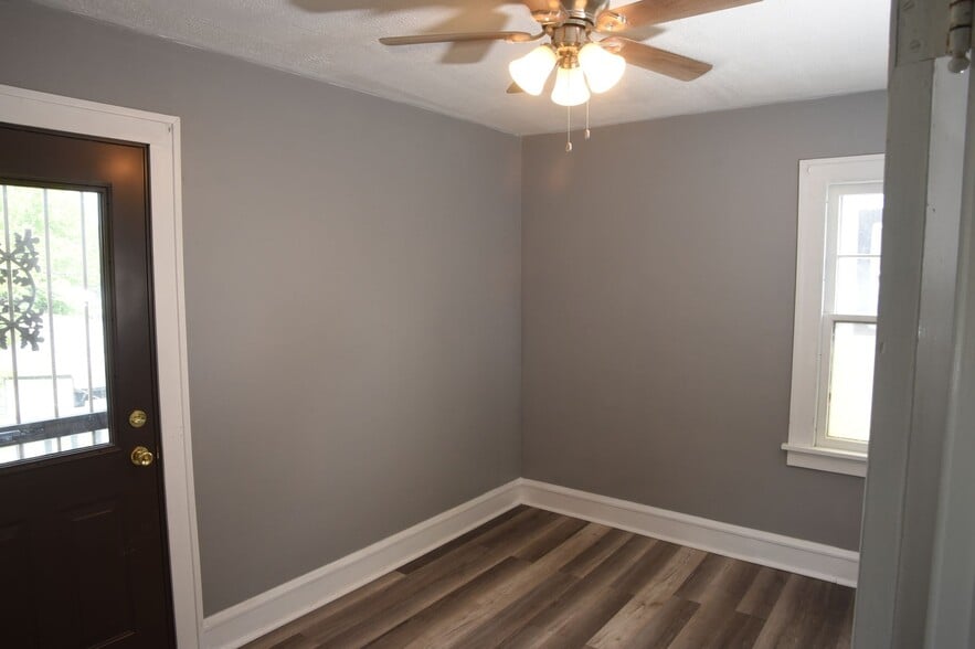 Building Photo - 13407 Cedar Rd