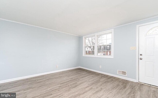 Building Photo - 2020 Dineen Dr