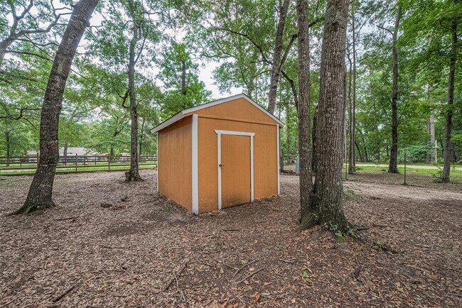 Building Photo - 5323 Forest Dr