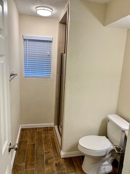 Building Photo - 1200 Tyra Ln