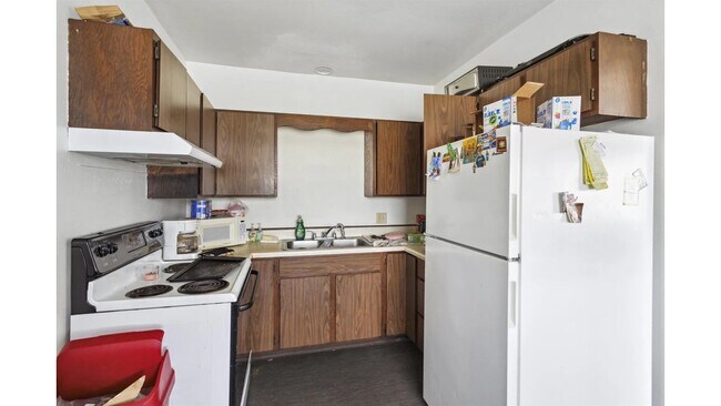 Building Photo - 328 Joseph St