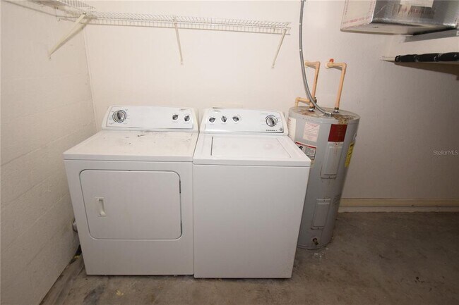 Building Photo - 206 Windridge St