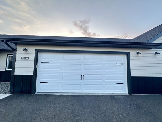 Building Photo - 2941 Bullfrog Ct