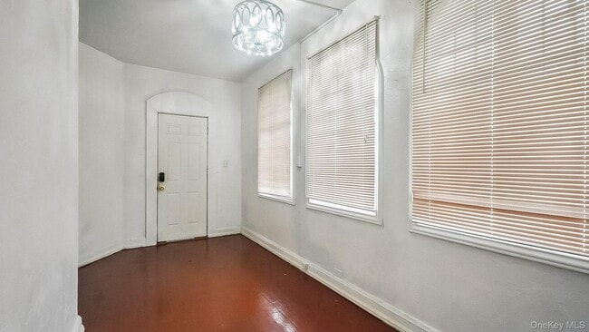 Building Photo - 252 S Tenth Ave
