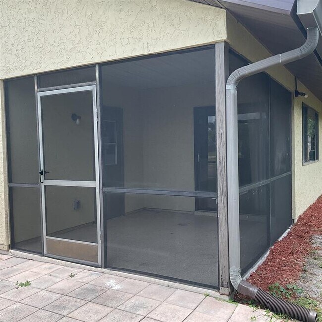 Building Photo - 6377 Myrtlewood Rd