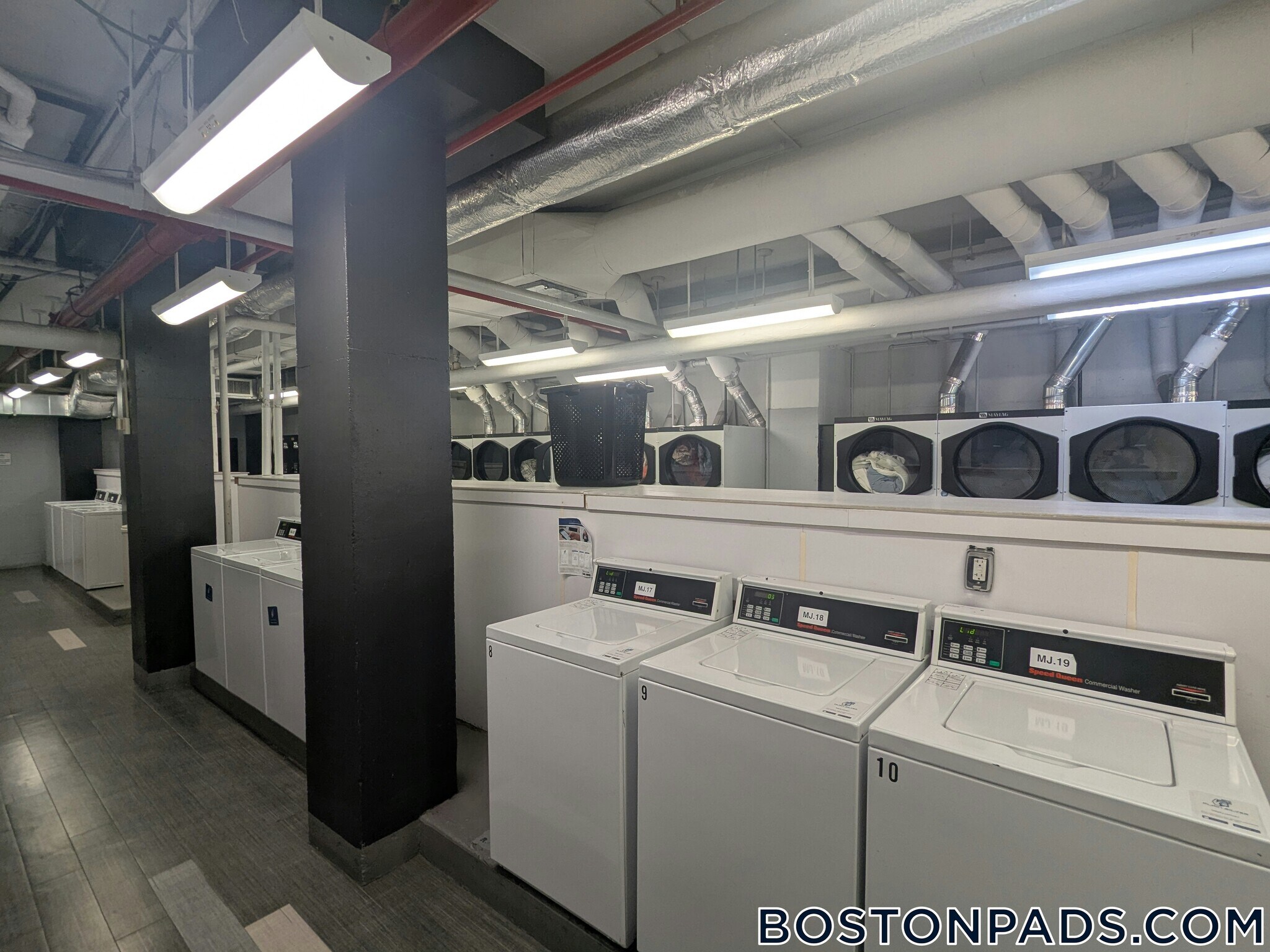 Building Photo - 175 Freeman St