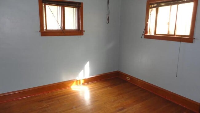 Building Photo - 3330 Fortune Ave