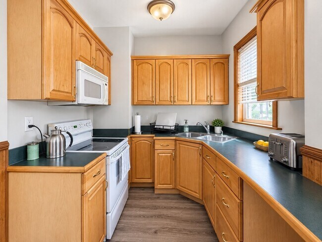 Building Photo - 51-53 Marblehead St