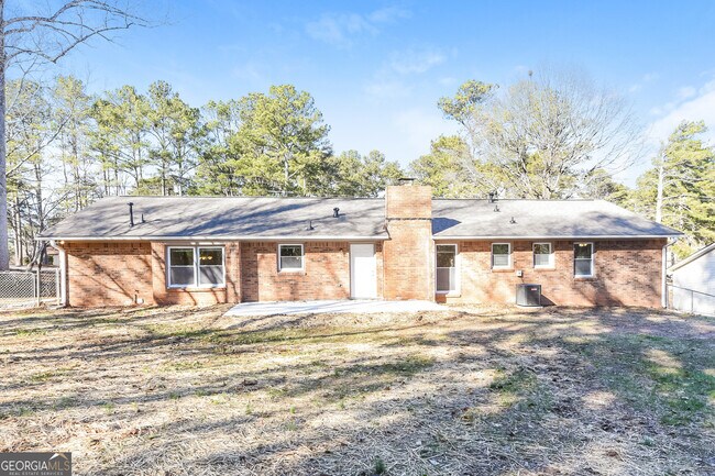 Building Photo - 110 Fairfield Dr