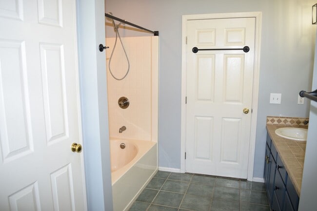 Building Photo - Spacious 3-Bedroom, 3-Bath Home with Bonus...