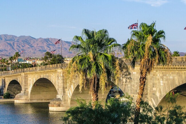 Building Photo - 820 Avalon Ave