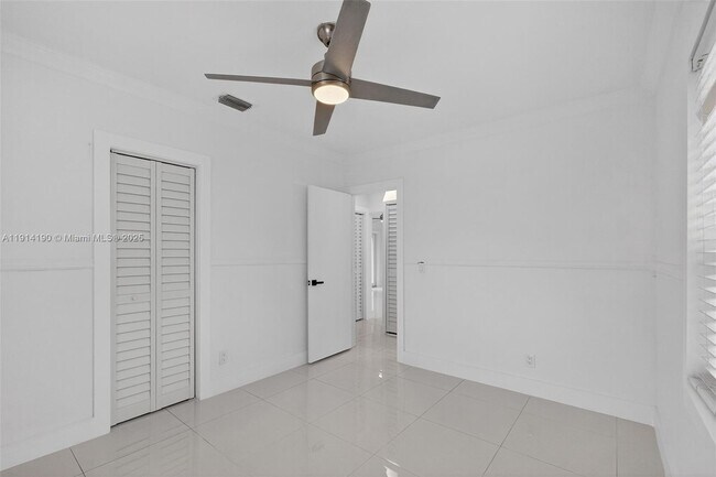 Building Photo - 465 NW 153rd St