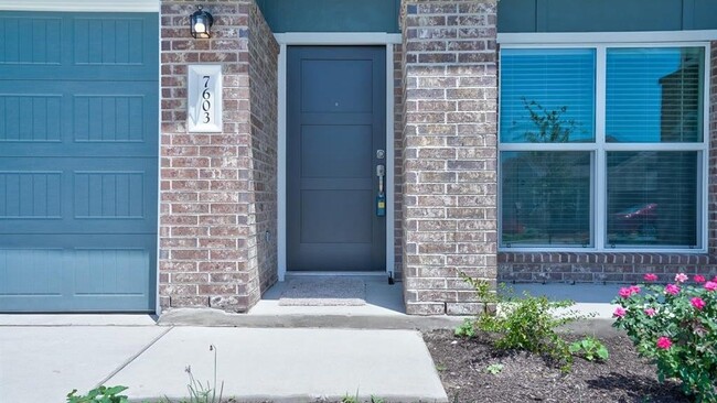 Building Photo - 7603 Ivy Trellis Trl