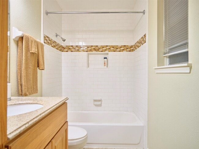 Building Photo - 4804 Fairhaven St