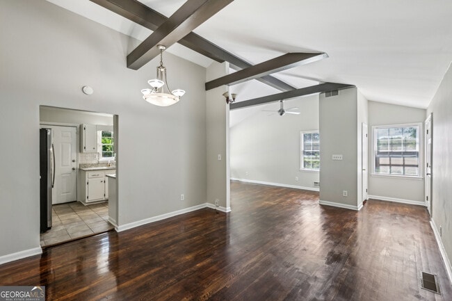 Building Photo - 2762 Dresden Dr NE
