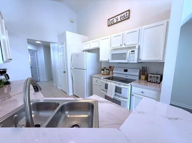 Building Photo - 1518 Gulfview Dr