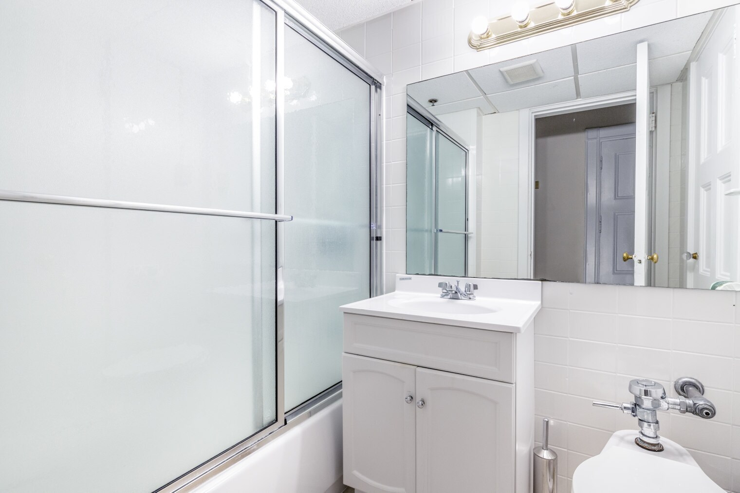 Building Photo - 62 Boylston St