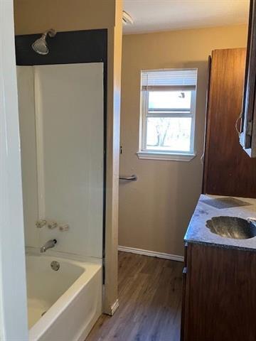 Building Photo - 602 N U.S. Hwy 69