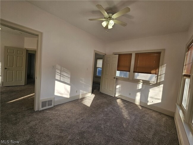 Building Photo - 3430 Beechwood Ave
