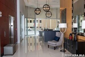 Building Photo - 610 E Market St