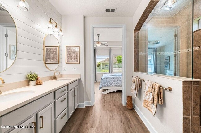 Building Photo - 131 Paradise Valley Dr