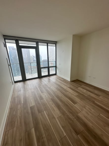 Building Photo - 335 E Wacker Dr