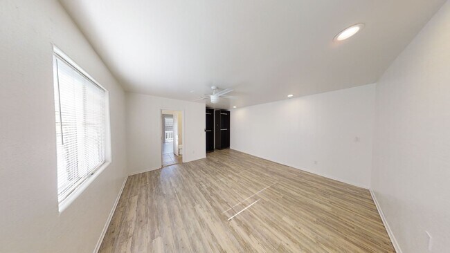 Building Photo - 6242 Dorothy Dr