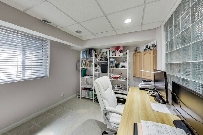 Building Photo - 3423 Wilkes Dr