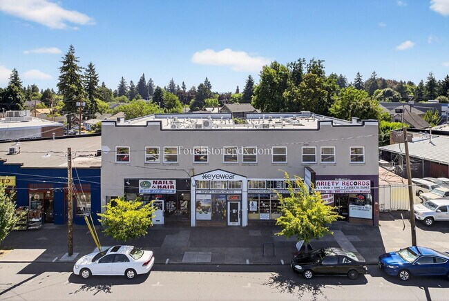 Building Photo - 4938 SE Foster Rd