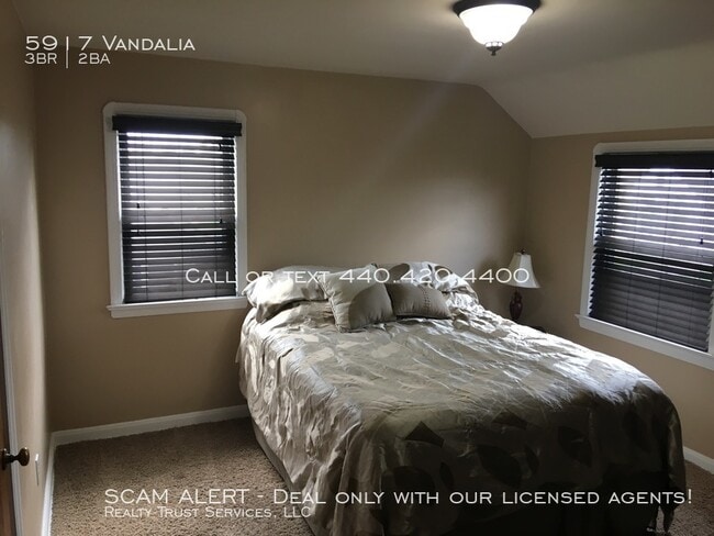 Building Photo - 5917 Vandalia Ave