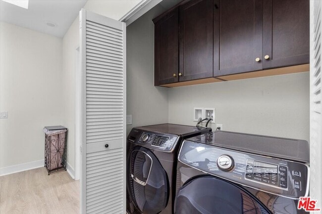 Building Photo - 127 Boeing Ln