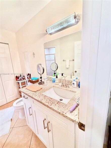 Building Photo - 3370 Beau Rivage Dr