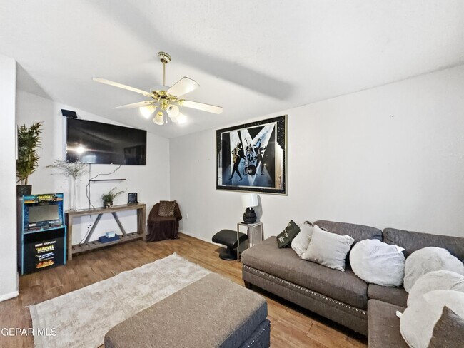 Building Photo - 1476 Enrique Perez Cir