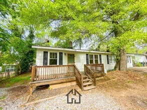 Building Photo - 110-116 Dobbs St - Unit 112