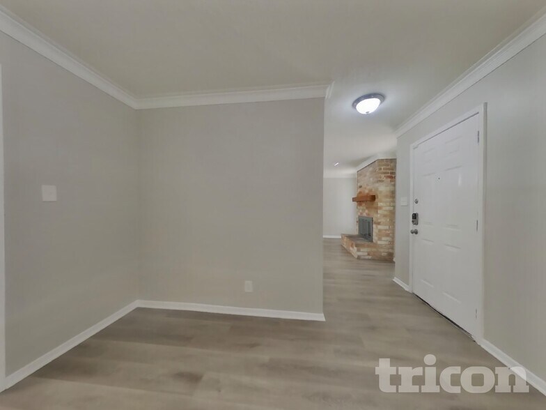 Building Photo - 24122 Spring Mill Ln