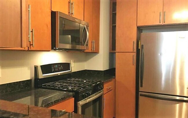 Building Photo - Artisan 602