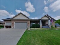 Building Photo - 633 Savanna Trail