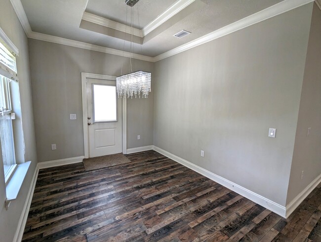 Building Photo - 2369 Belmont Dr