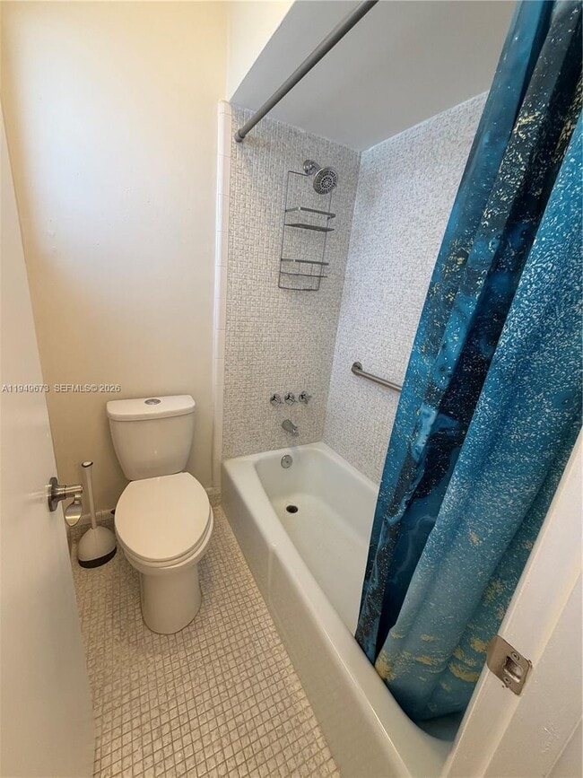 Building Photo - 7216 Jacaranda Ln