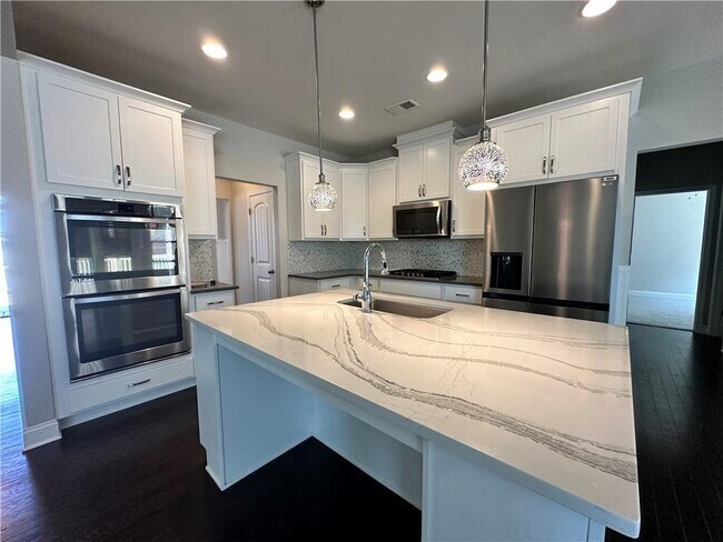 Building Photo - 3253 Cavendish Ct NE