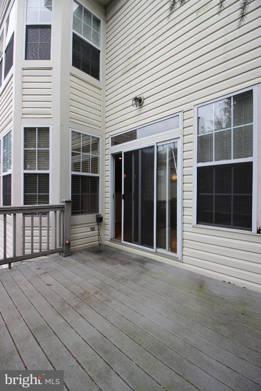 Building Photo - 46140 Cecil Terrace