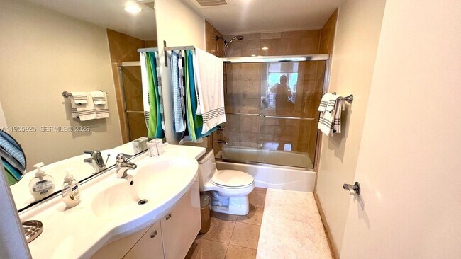 Building Photo - 1830 S Ocean Dr