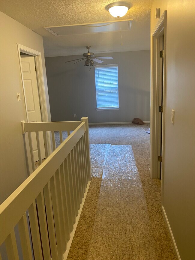 Building Photo - 8041 Christmas Ct