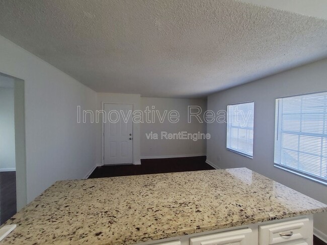 Building Photo - 5264 Davisson Ave