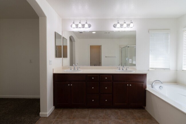 Building Photo - Move in Special $100 off first month rent!...