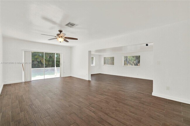 Building Photo - 11713 SW 81st Rd