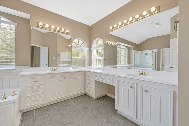 Building Photo - 4314 Amber Lake Dr