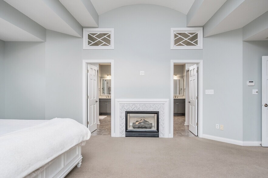 Fireplace in Main Ensuite - 13621 Singletree Ct