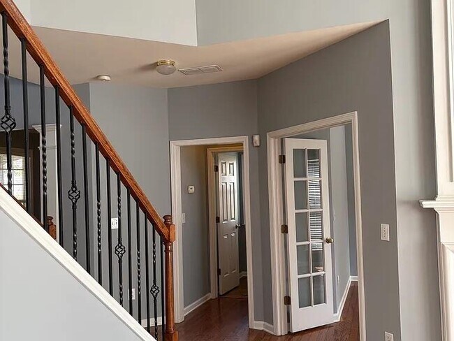 Building Photo - 8105 Cavendish Pl