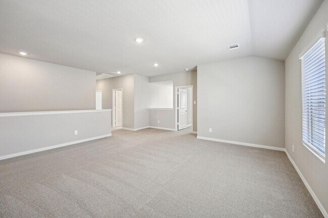 Building Photo - 606 Tidal Dr